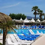 Le Bora Bora Mobilhome Camping Le Montourey 4 étoiles